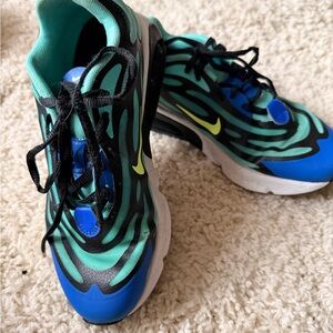 Nike Kids Teal and Blue Sneakers